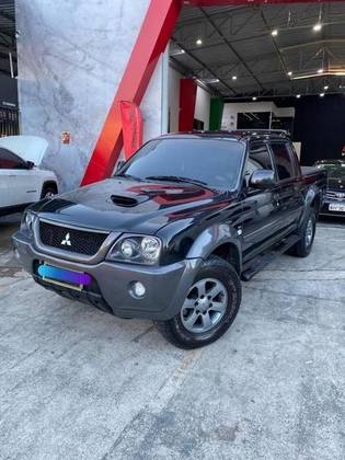 MITSUBISHI L200 OUTDOOR 2.5 GLS 4X4 CD 8V TURBO INTERCOOLER DIESEL 4P MANUAL MITSUBISHI L200 OUTDOOR 2.5 GLS 4X4 CD 8V TURBO INTERCOOLER DIESEL 4P MANUAL